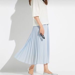 Uniqlo Pleated Skirt